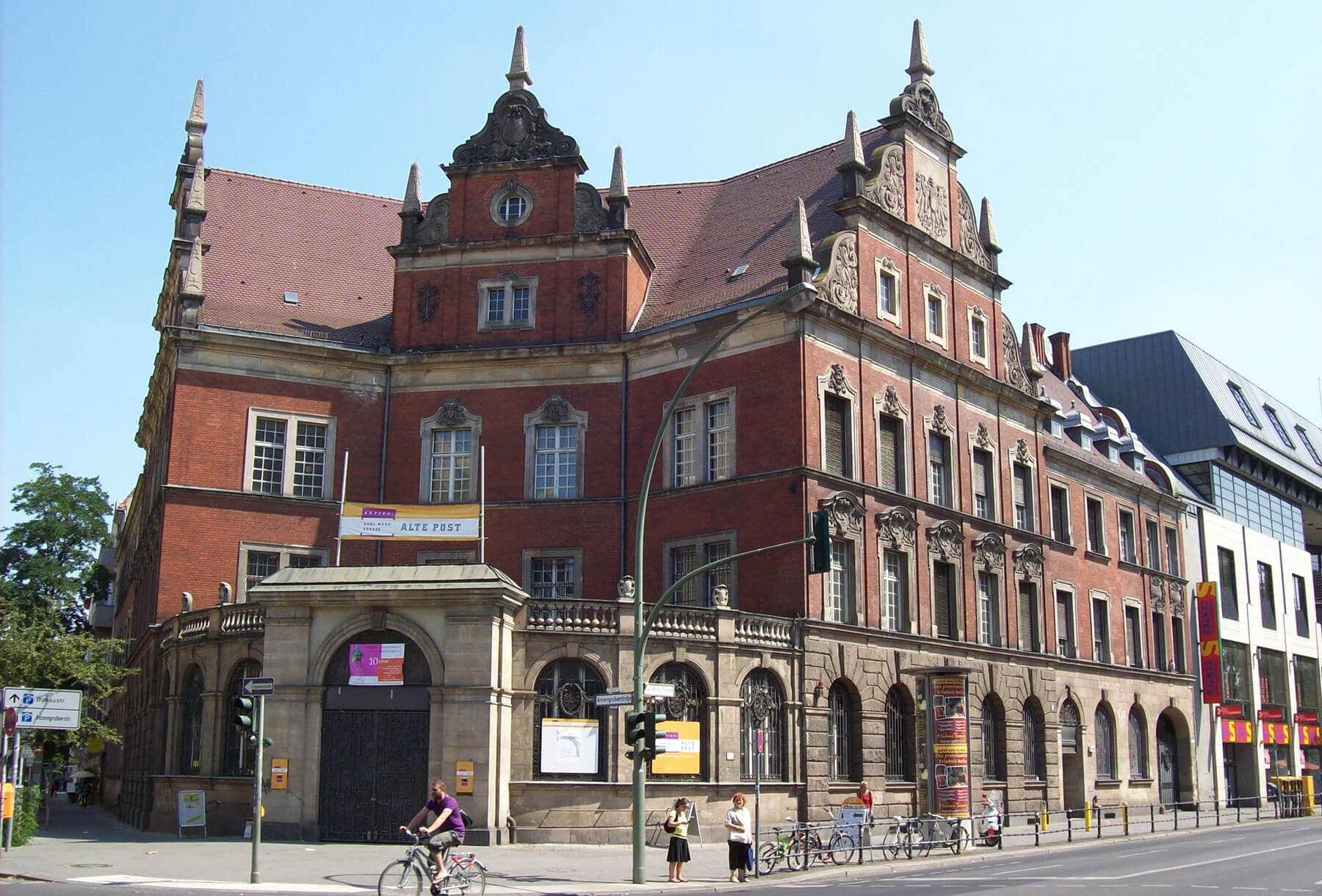 Alte Post mittendrim im Trendbezirk Neukölln